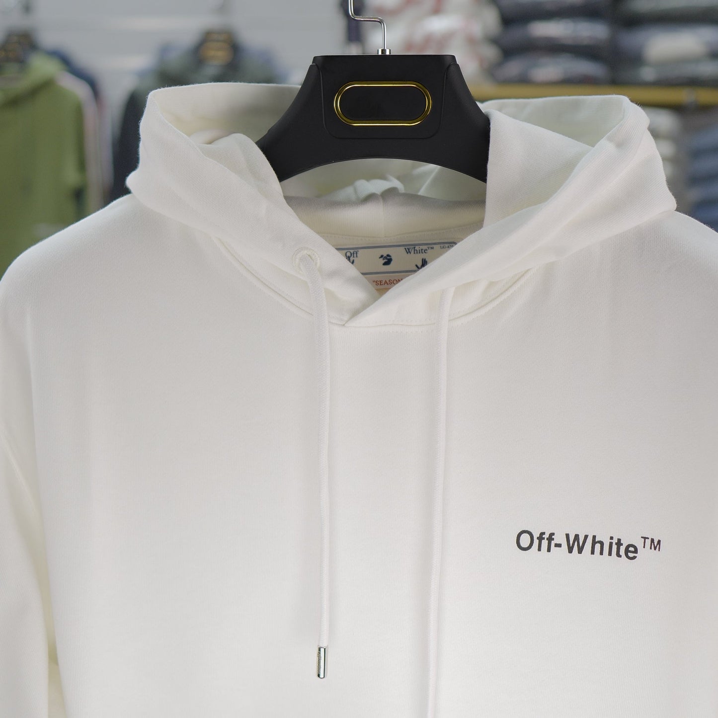 OFF WHITE