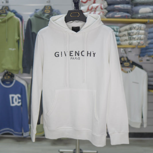 GIVENCHY